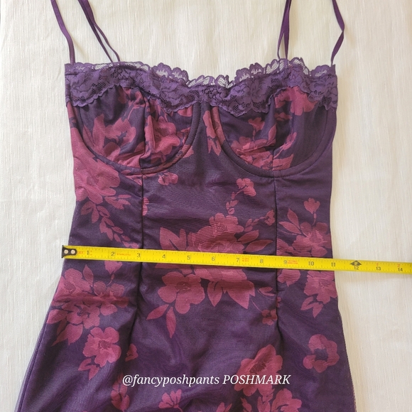 HOUSE of CB Azia This is the genuine, famous floral corset-back dress worn once - Picture 16 of 17